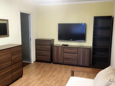 квартира по адресу Патриарха Мстислава Скрипника ул., 11