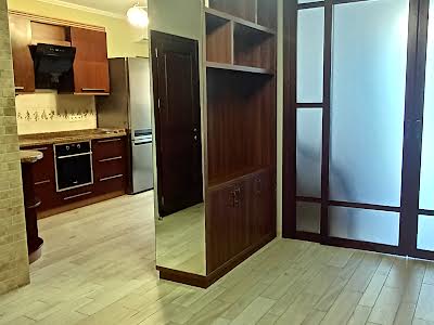 квартира по адресу Драгоманова ул., 2-Б