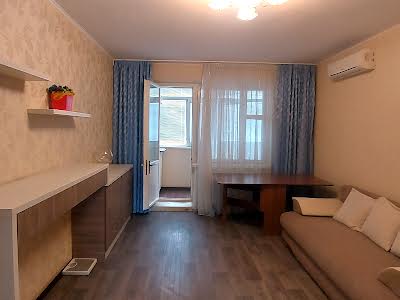 квартира по адресу 12-та Поздовжня ул., 3