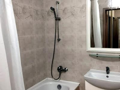 квартира за адресою Регенераторна вул., 4 к1