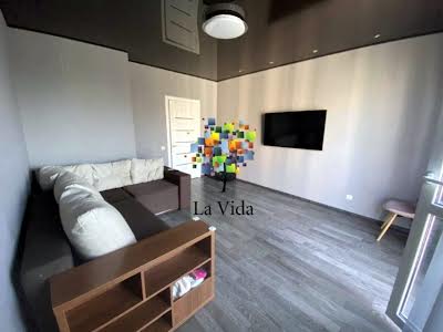 квартира за адресою Метрологічна вул., 15а