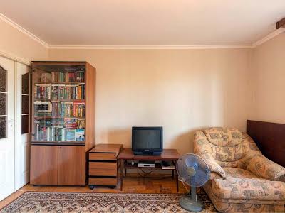 квартира за адресою Авіаконструктора Антонова вул., 7