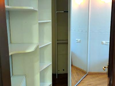 квартира за адресою Рональда Рейгана вул., 30