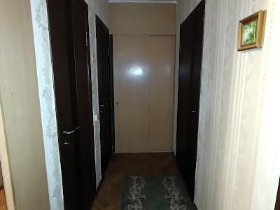 квартира за адресою вул. Небесної Сотні, 24