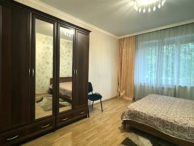 квартира за адресою Оноре де Бальзака вул., 18