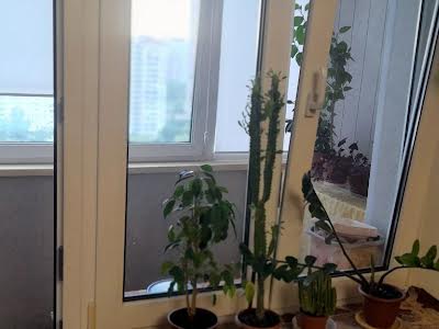 квартира за адресою Ревуцького вул., 11-Г