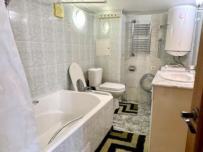квартира по адресу Круглоуниверситетская ул., 14