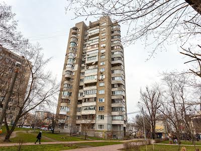 квартира по адресу Раисы Окипной ул., 1
