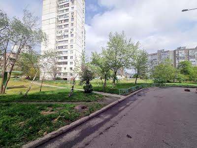 квартира по адресу Киев, Каштановая ул., 8