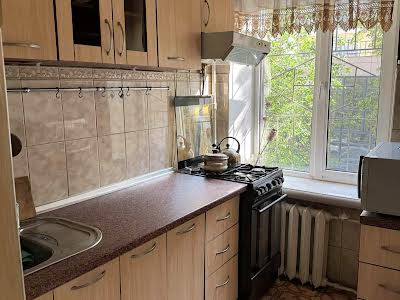 квартира за адресою Набережно-Хрещатицька вул., 33