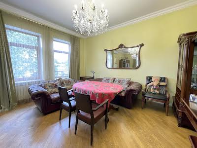 квартира за адресою Михайла Бойчука вул. (Кіквідзе), 3