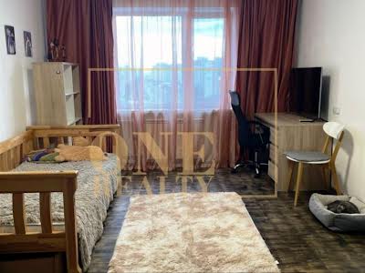 квартира за адресою Ревуцького вул., 21
