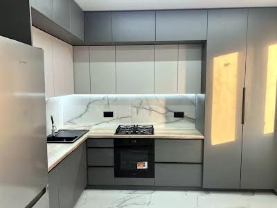 квартира за адресою Миру 12, 12