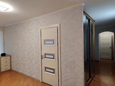 квартира за адресою Оноре де Бальзака вул., 4