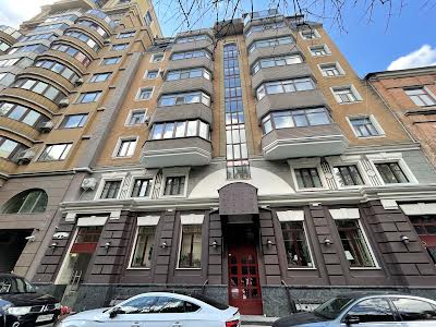 квартира за адресою Кропивницького вул., 8