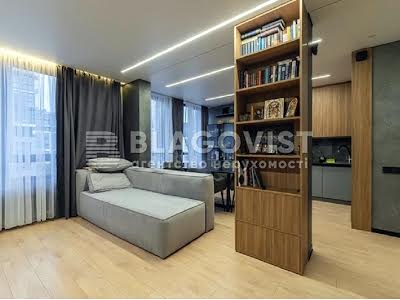 квартира за адресою Салютна вул., 2