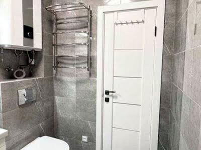 квартира по адресу Драгоманова, 10