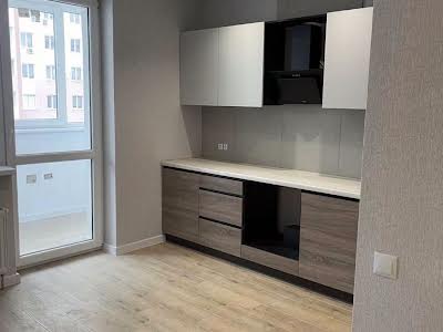 квартира за адресою Казакевича, 31