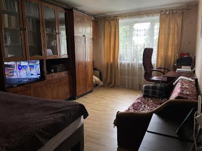 квартира за адресою Любомира Гузара просп. (Космонавта Комарова), 9-А