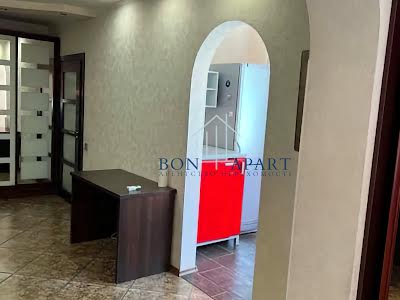 квартира за адресою Печенізька вул., 6