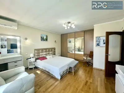 квартира за адресою Печерський узвіз, 8