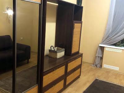 квартира по адресу Вишгородська ул., 4