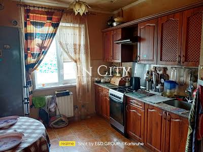 квартира за адресою Каштанова вул., 5