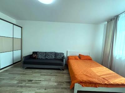 квартира за адресою Олени Пчілки вул., 8