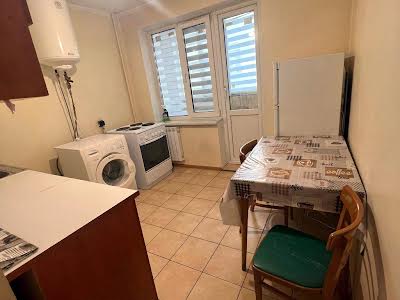 квартира за адресою Академіка Булаховського вул., 22