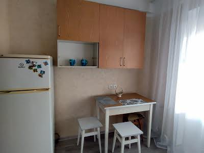 квартира за адресою Братиславська вул., 42