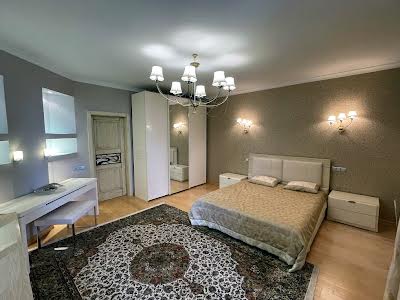 квартира за адресою Кропивницького вул., 8