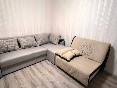 квартира за адресою Каштанова вул., 11