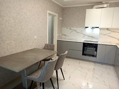 квартира за адресою Драгоманова вул., 10