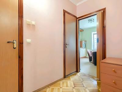 квартира за адресою Вишняківська вул., 13-Б