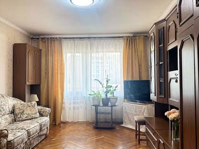 квартира за адресою Прилужна вул., 14