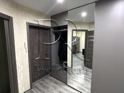квартира по адресу с. Святопетровское, Тепличная ул., 48