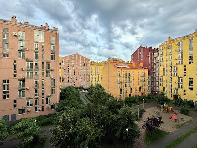 квартира за адресою Київ, Регенераторна вул., 4 к2