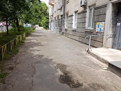 комерційна за адресою Голосіївський просп. (40-річчя Жовтня), 90