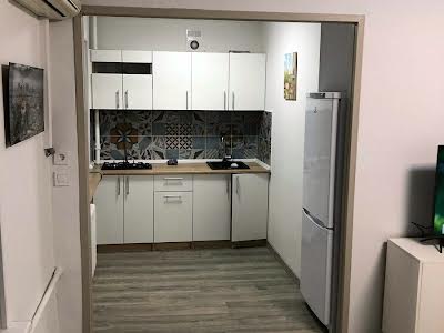 квартира по адресу Кловский спуск, 12-А