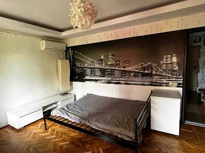квартира за адресою Солом'янська вул., 21