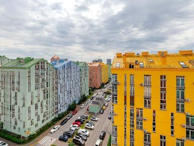 квартира за адресою Регенераторна вул., 4