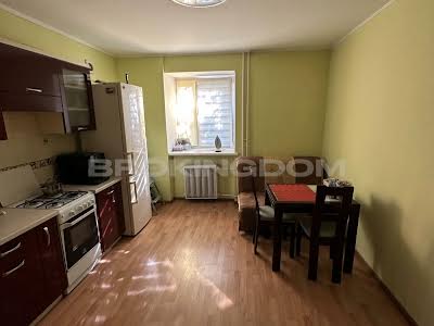 квартира за адресою Турівська вул., 24