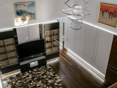 будинок за адресою Зої Космедемянської