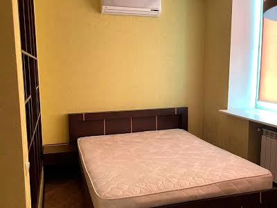 квартира за адресою Драгоманова вул., 6-А