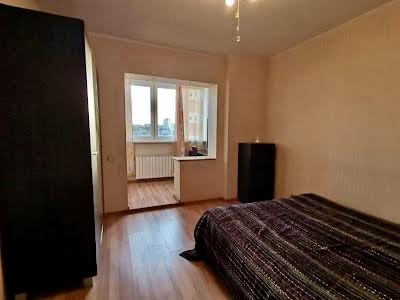 квартира за адресою Автозаводська вул., 61