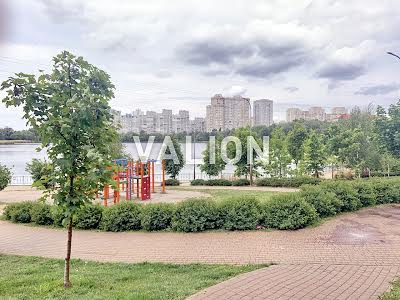 квартира по адресу Ревуцкого ул., 40-Г