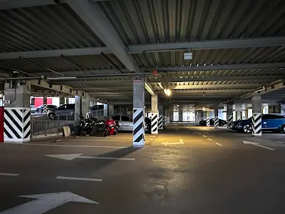 комерційна за адресою Березнева вул., 12 Ж