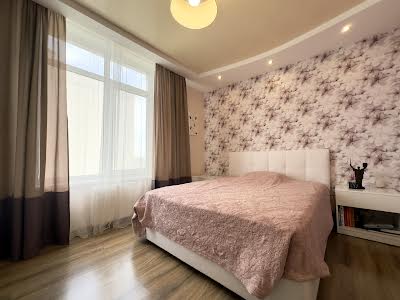 квартира за адресою Ованеса Туманяна вул., 3