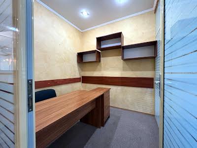 комерційна за адресою Дмитрівська вул., 56-Б