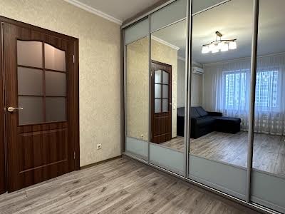 квартира по адресу Бориса Гмыри ул., 16а